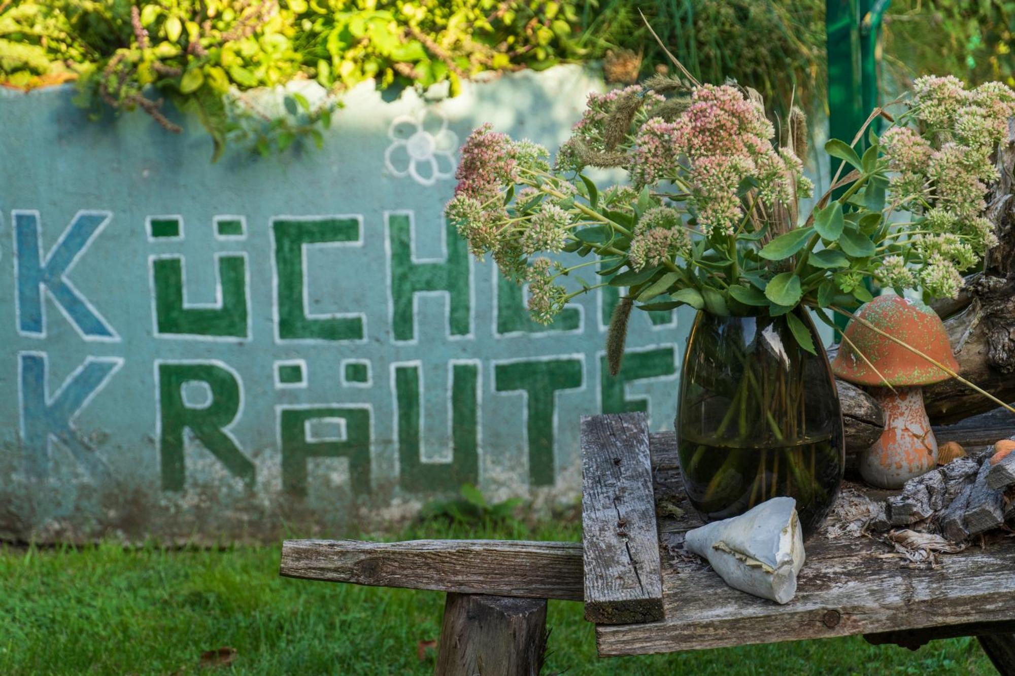 Gasthaus & Pension Am Kurfuerstendamm บวร์ก ภายนอก รูปภาพ