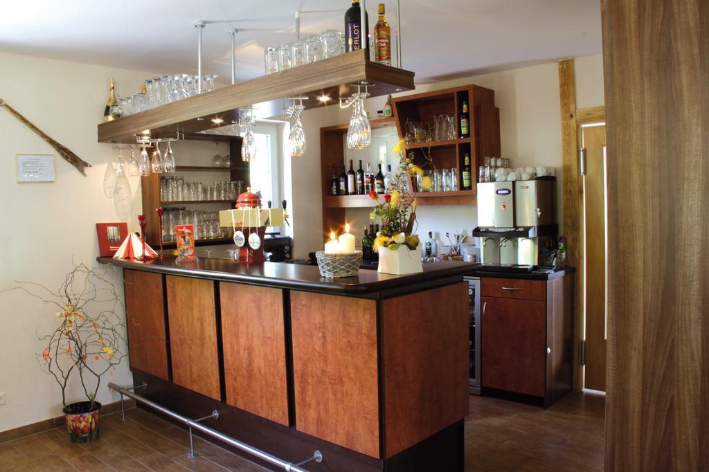 Gasthaus & Pension Am Kurfuerstendamm บวร์ก ภายนอก รูปภาพ